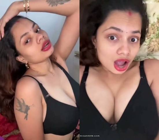 Beautiful-hot-bengali-bhabi-xx-big-boob-nude-live-HD.jpg