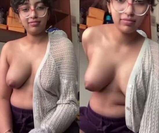 Very-beautiful-hot-figured-babe-asiaxnxx-nude-mms.jpg