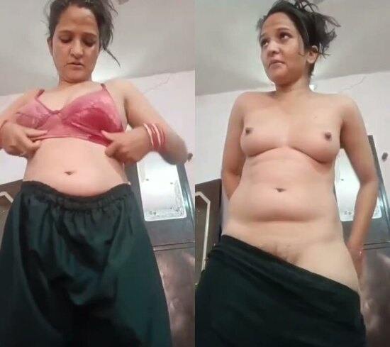 Very-beautiful-muslim-sexy-aunty-videocall-porn-nude-mms.jpg